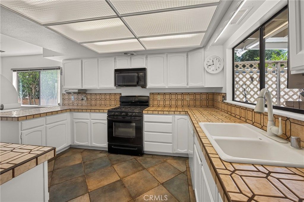 Image 10 of property listing at 26682 Aracena Drive, Mission Viejo, CA 92691