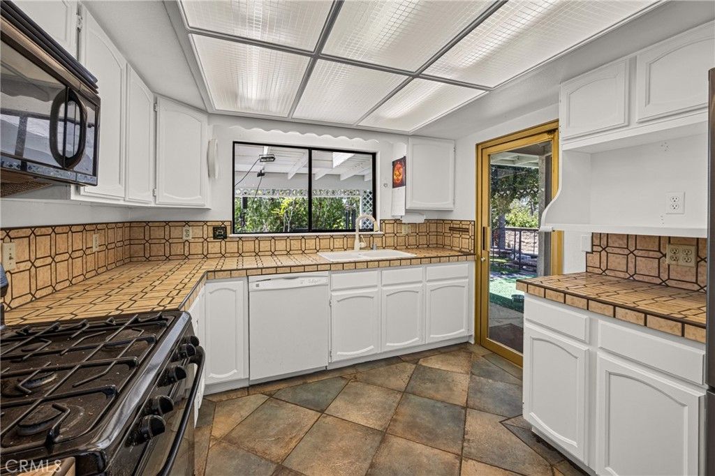 Image 12 of property listing at 26682 Aracena Drive, Mission Viejo, CA 92691