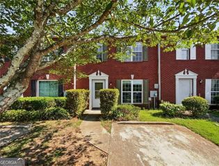 5823 Strathmoor Manor Circle, Lithonia, GA 30058