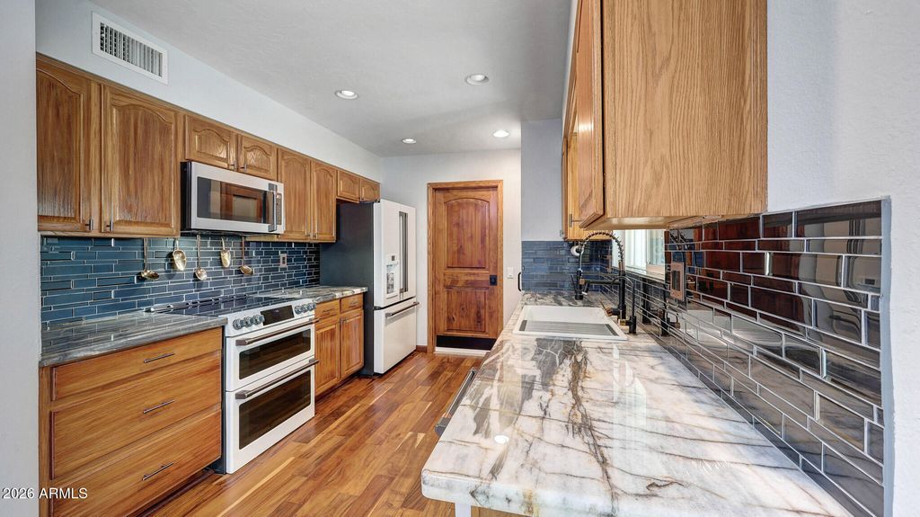 Image 3 of property listing at 10914 W CAMPANA Drive, Sun City, AZ 85351