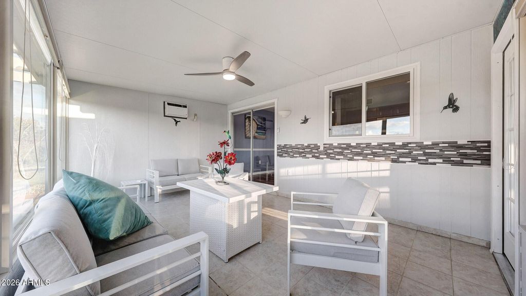 Image 37 of property listing at 10914 W CAMPANA Drive, Sun City, AZ 85351