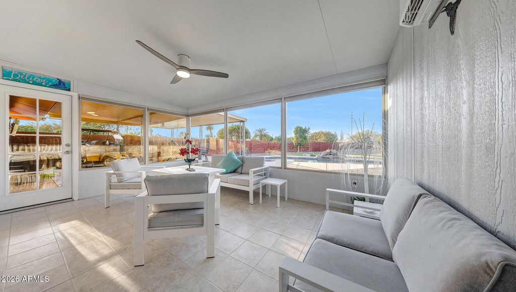 Image 38 of property listing at 10914 W CAMPANA Drive, Sun City, AZ 85351