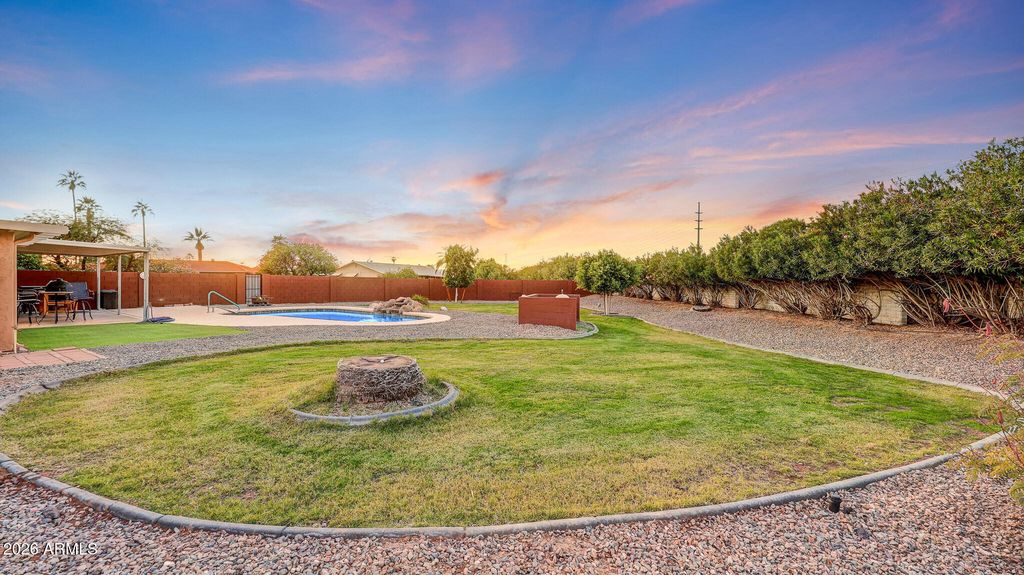 Image 53 of property listing at 10914 W CAMPANA Drive, Sun City, AZ 85351