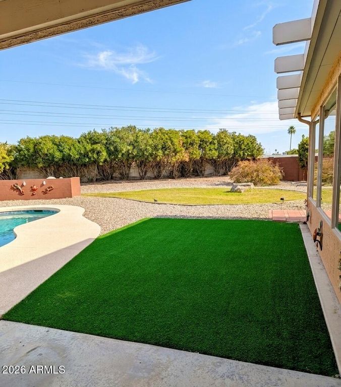 Image 58 of property listing at 10914 W CAMPANA Drive, Sun City, AZ 85351