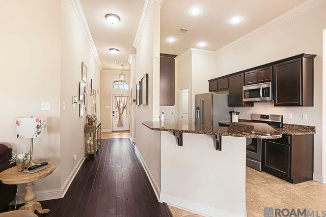 9311 Falling Oak Dr, Baton Rouge, LA 70817