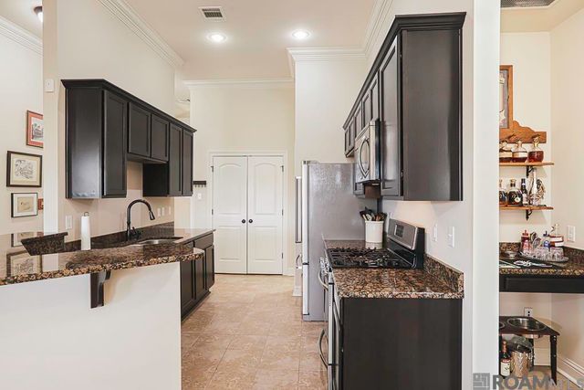 9311 Falling Oak Dr, Baton Rouge, LA 70817