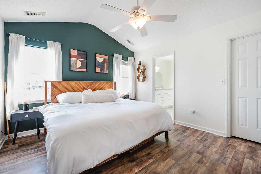 Image 16 of property listing at 1260 Lakefront Drive, Charleston, SC 29412