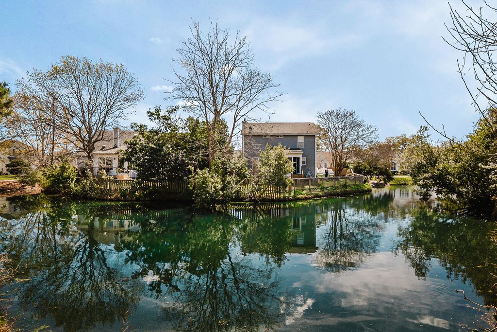 Image 32 of property listing at 1260 Lakefront Drive, Charleston, SC 29412