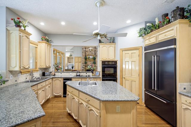 6200 Forest Highlands Drive, Fort Worth, TX 76132