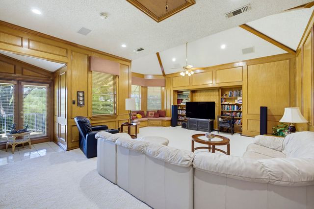 6200 Forest Highlands Drive, Fort Worth, TX 76132
