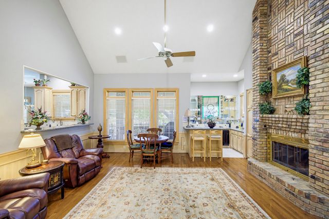 6200 Forest Highlands Drive, Fort Worth, TX 76132