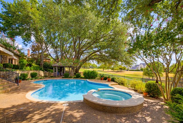 6200 Forest Highlands Drive, Fort Worth, TX 76132