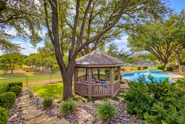 6200 Forest Highlands Drive, Fort Worth, TX 76132