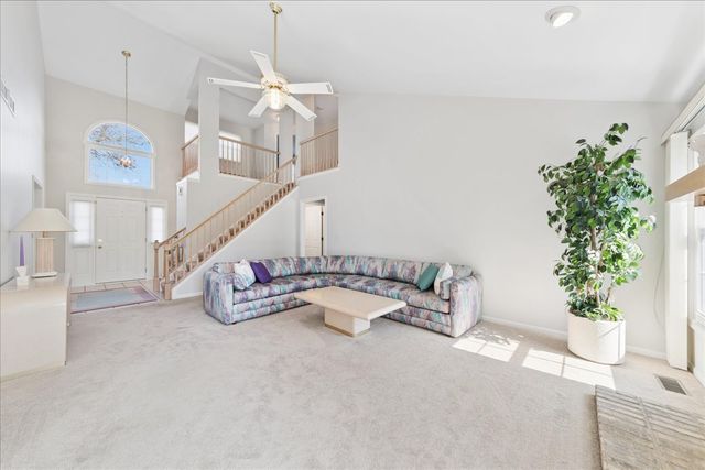 613 Rose Lane, Bartlett, IL 60103