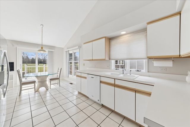 613 Rose Lane, Bartlett, IL 60103