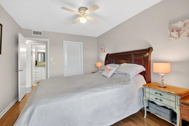 209 Somerset K, West Palm Beach, FL 33417