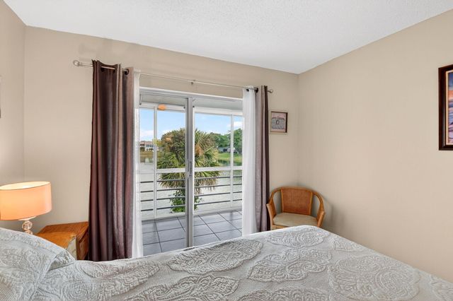 209 Somerset K, West Palm Beach, FL 33417