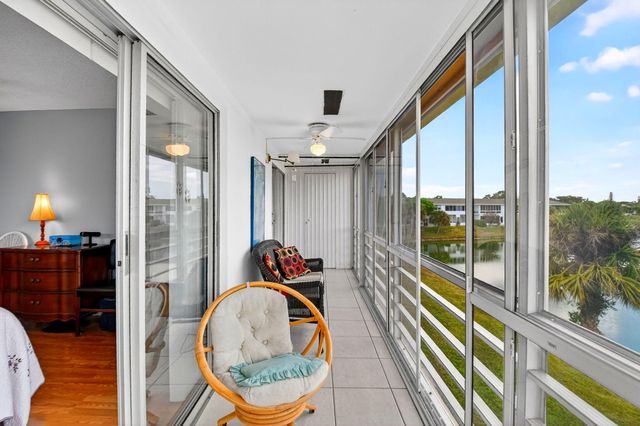209 Somerset K, West Palm Beach, FL 33417