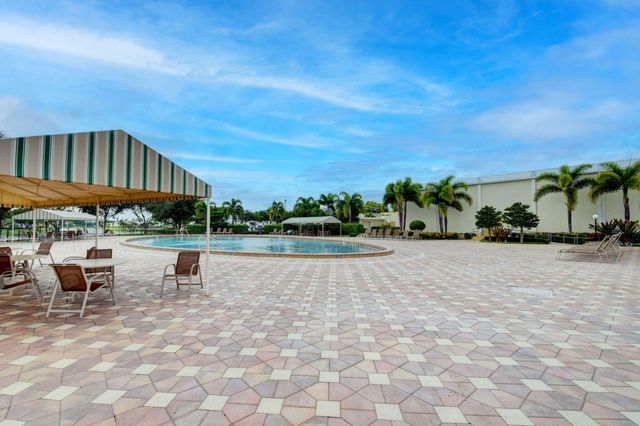 209 Somerset K, West Palm Beach, FL 33417