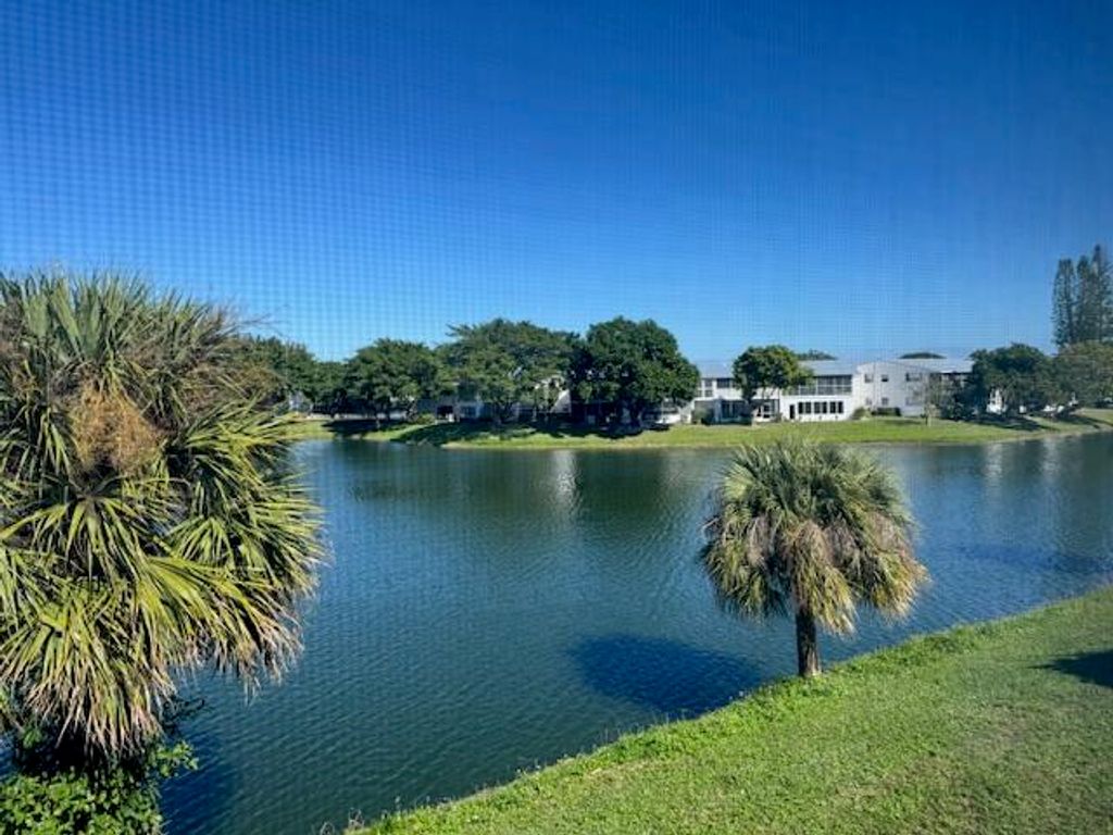 209 Somerset K, West Palm Beach, FL 33417