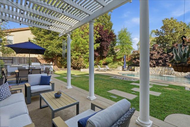 4685 Farrier Way, Roseville, CA 95747