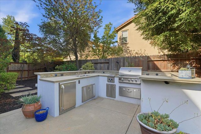 4685 Farrier Way, Roseville, CA 95747