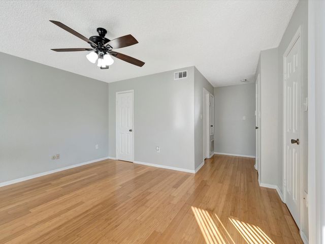 260 El Dorado Boulevard 1805, Houston, TX 77598