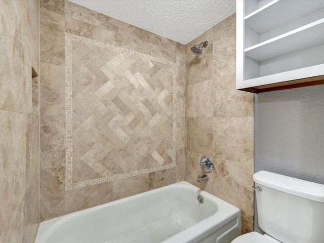 260 El Dorado Boulevard 1805, Houston, TX 77598