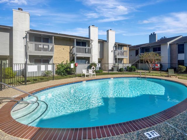 260 El Dorado Boulevard 1805, Houston, TX 77598
