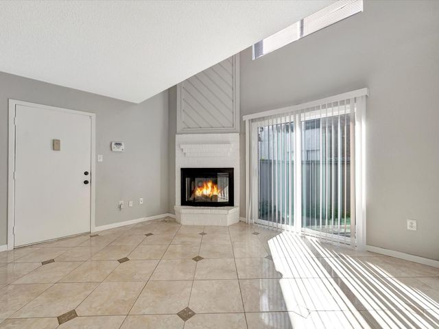 260 El Dorado Boulevard 1805, Houston, TX 77598