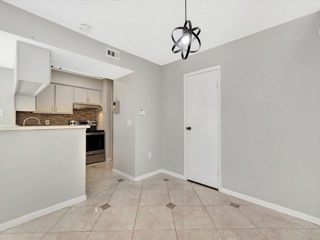 260 El Dorado Boulevard 1805, Houston, TX 77598