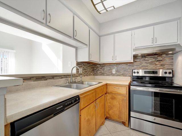 260 El Dorado Boulevard 1805, Houston, TX 77598