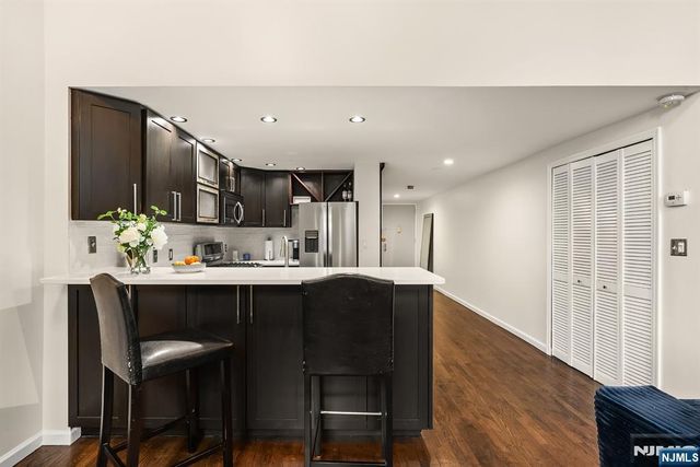 518 Gregory Avenue 201, Weehawken, NJ 07086
