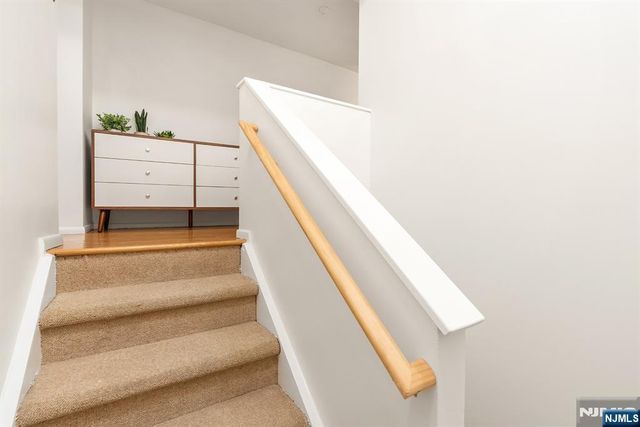 518 Gregory Avenue 201, Weehawken, NJ 07086