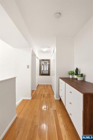 518 Gregory Avenue 201, Weehawken, NJ 07086