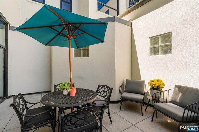 518 Gregory Avenue 201, Weehawken, NJ 07086
