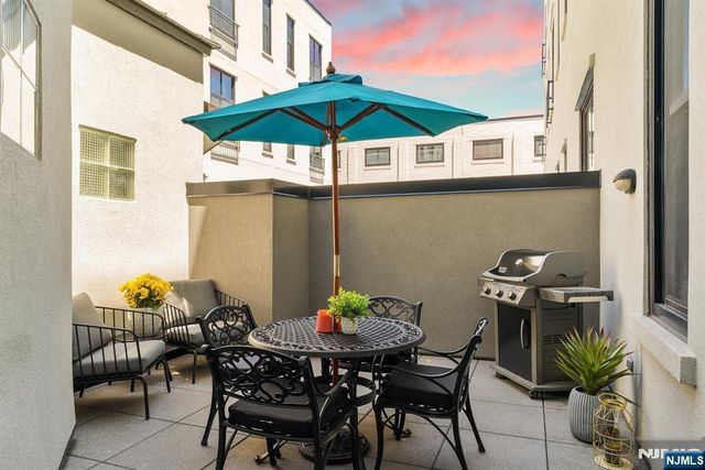 518 Gregory Avenue 201, Weehawken, NJ 07086