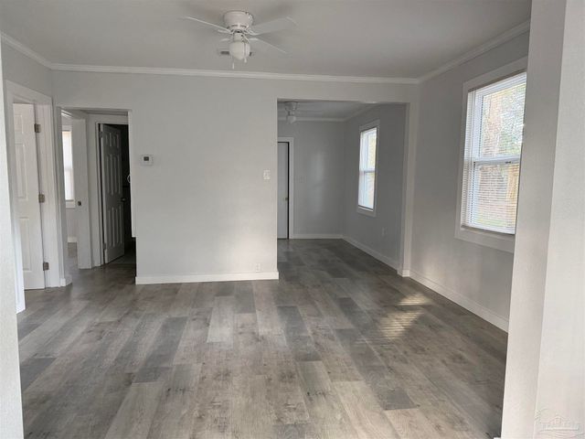 51 W Carver Dr, Pensacola, FL 32507