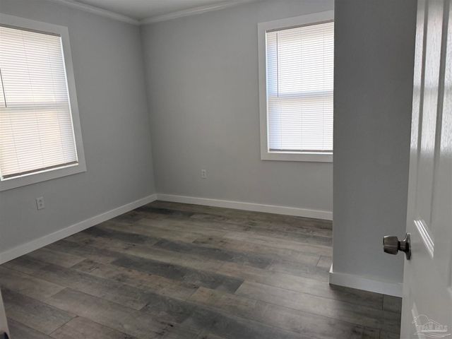 51 W Carver Dr, Pensacola, FL 32507