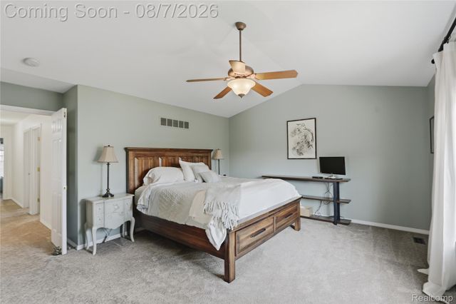 505 E Peninsula Court, Oxford Charter Township, MI 48371