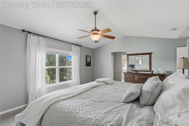 505 E Peninsula Court, Oxford Charter Township, MI 48371