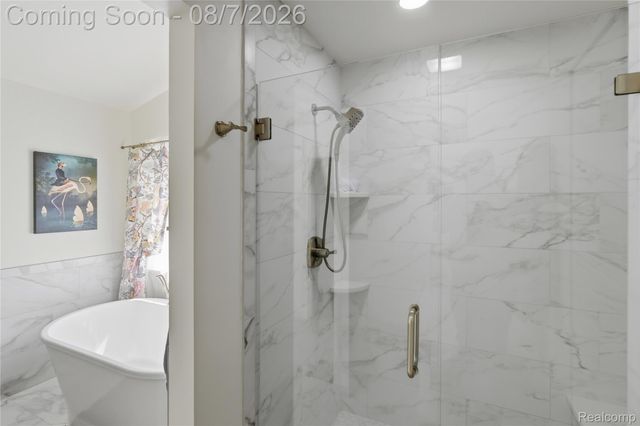 505 E Peninsula Court, Oxford Charter Township, MI 48371