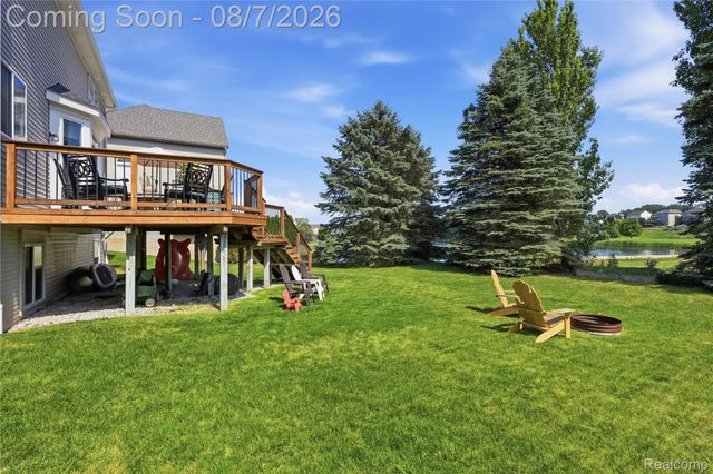 505 E Peninsula Court, Oxford Charter Township, MI 48371