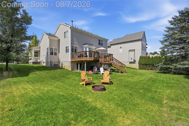 505 E Peninsula Court, Oxford Charter Township, MI 48371