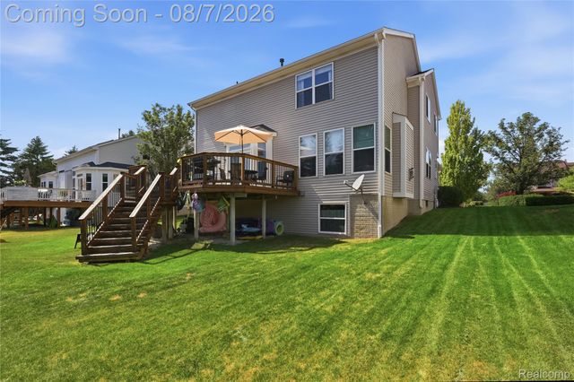 505 E Peninsula Court, Oxford Charter Township, MI 48371