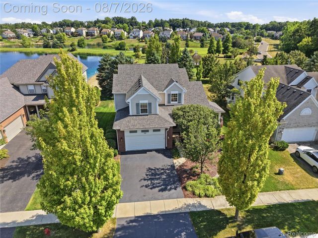 505 E Peninsula Court, Oxford Charter Township, MI 48371