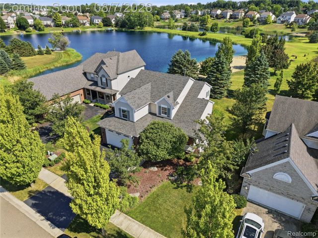 505 E Peninsula Court, Oxford Charter Township, MI 48371