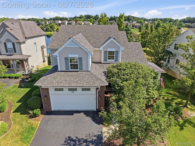 505 E Peninsula Court, Oxford Charter Township, MI 48371