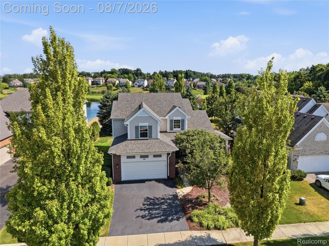 505 E Peninsula Court, Oxford Charter Township, MI 48371