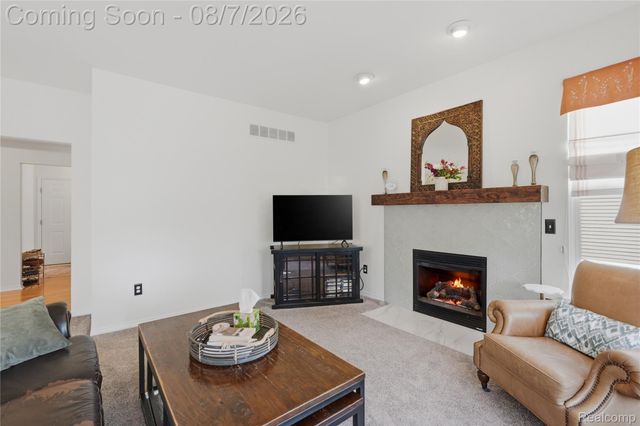 505 E Peninsula Court, Oxford Charter Township, MI 48371